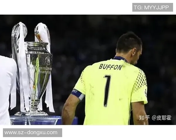 猫咪闯入足球场只为近距离观赏球星精彩表现成焦点