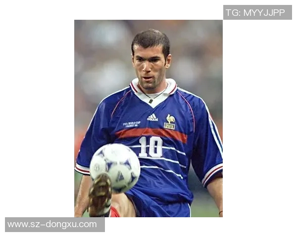 细数足球球星的传奇瞬间与他们背后的努力与坚持