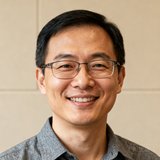 某双一流大学计算机学院李教授的头像照片，戴眼镜的学者面带微笑穿着灰色衬衫